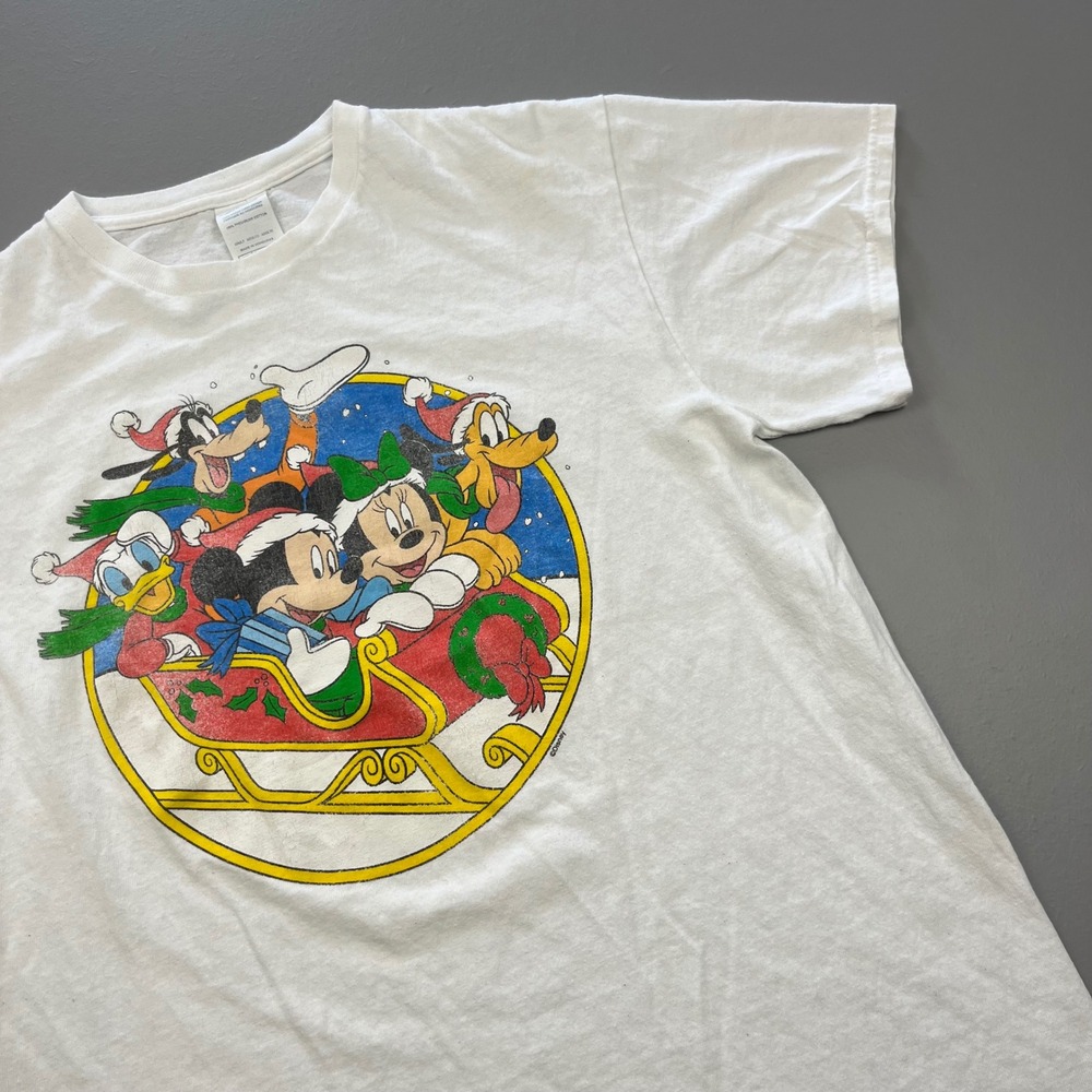 Vintage Disney Graphic T-Shirt Adult Medium White Christmas Sleigh Mickey Minnie